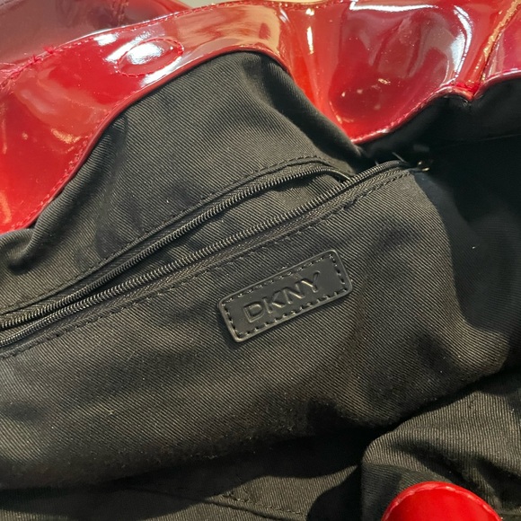 DKNY large handbag or overnight bag. - Picture 2 of 5